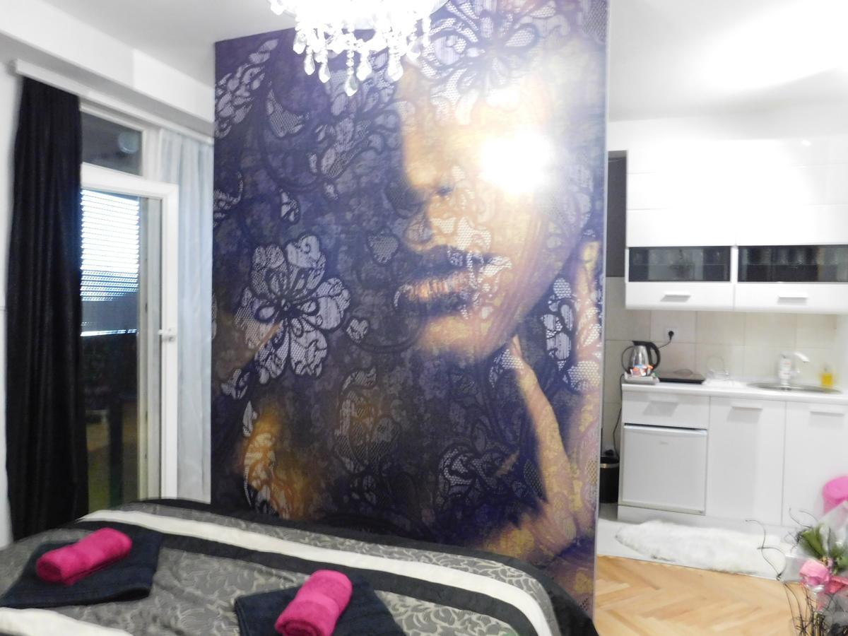 Apartmán Velvet Lux Ni Exteriér fotografie