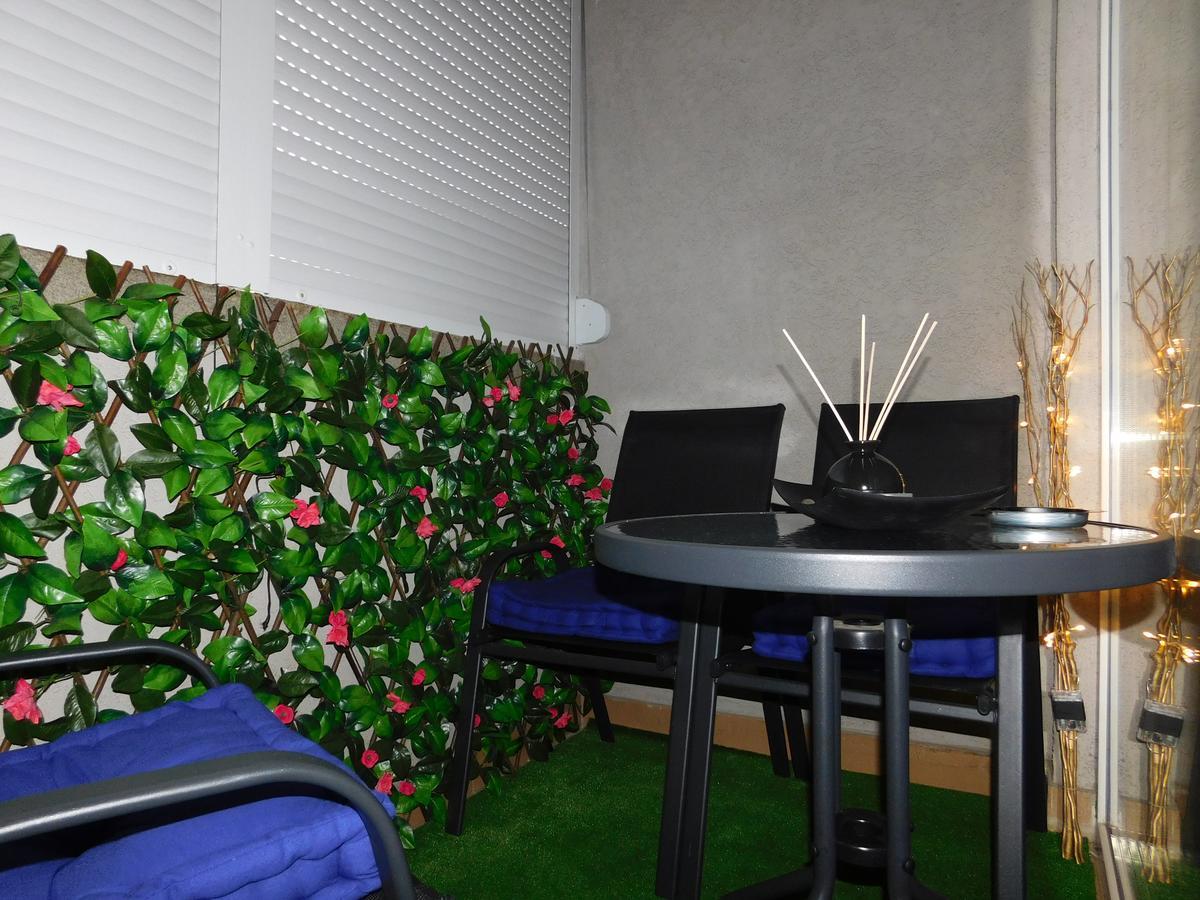 Apartmán Velvet Lux Ni Exteriér fotografie
