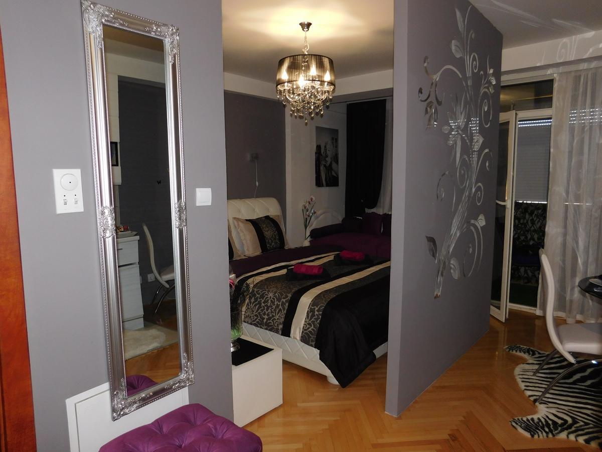 Apartmán Velvet Lux Ni Exteriér fotografie