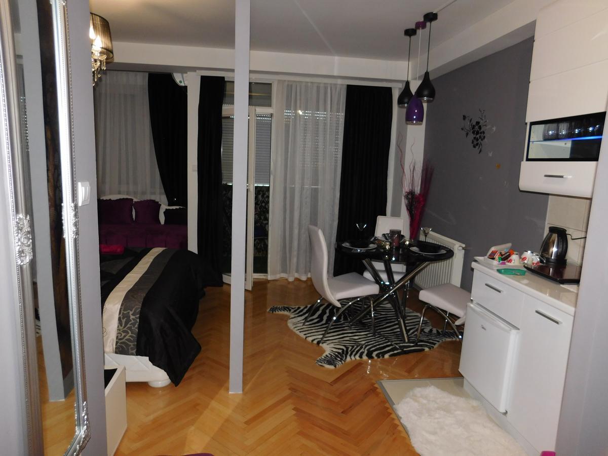 Apartmán Velvet Lux Ni Exteriér fotografie