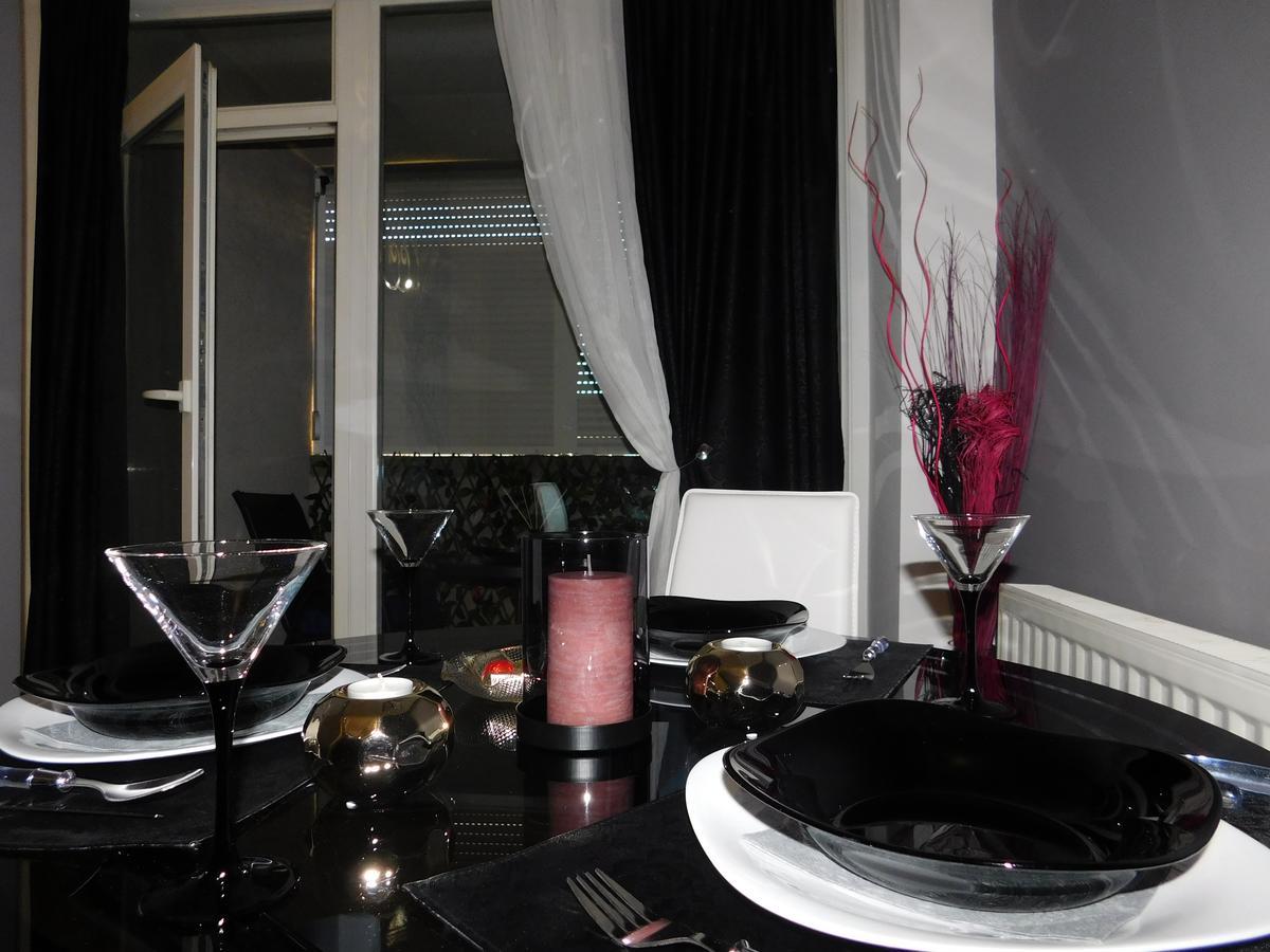 Apartmán Velvet Lux Ni Exteriér fotografie