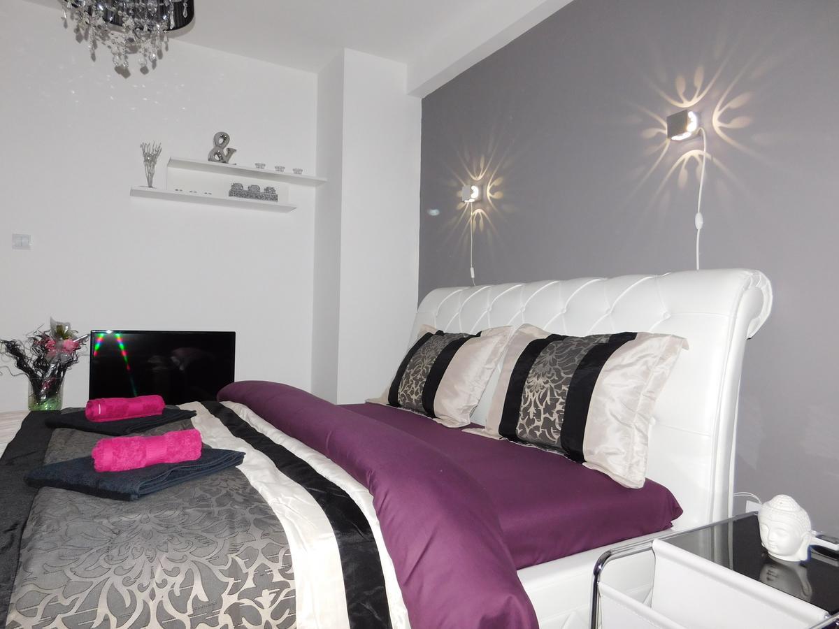 Apartmán Velvet Lux Ni Exteriér fotografie